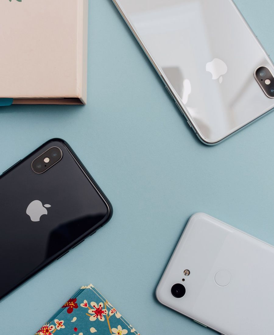 Phones side by side, flash wallet setup